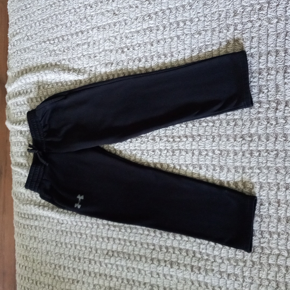 Boys under armour sweats size 7 ysm